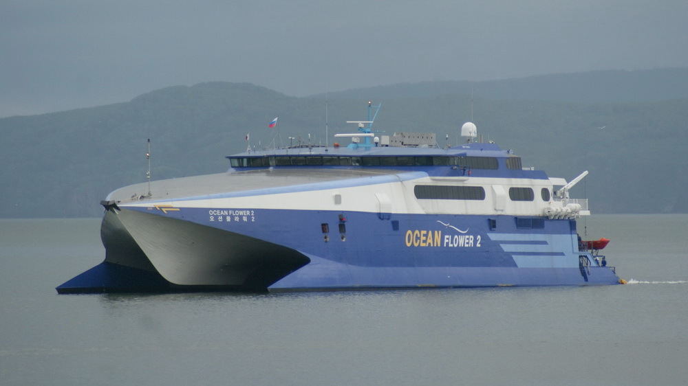 Порт Петропавловска-Камчатского принял скоростной пассажирский паром «Ocean Flower 2»